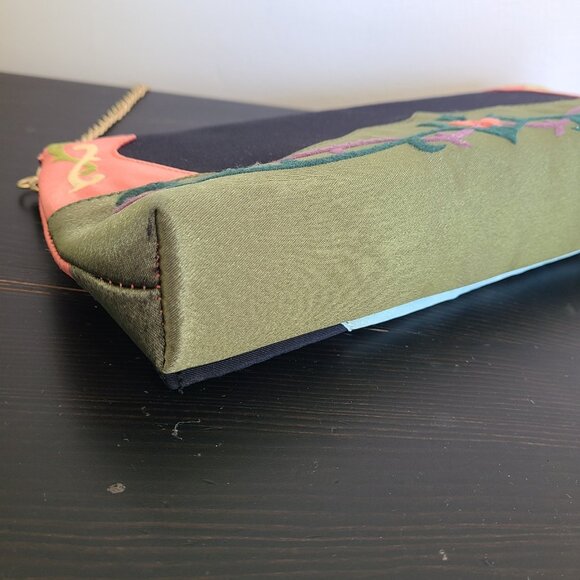 Perfume River Embroidered Purse Handbag Crossbody Removable Strap - Picture 5 of 11